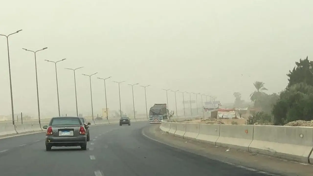 الأرصاد تحذر من عاصفة ترابية تضرب البلاد وتصل للقاهرة: الخروج من المنزل للضرورة فقط | عاجل